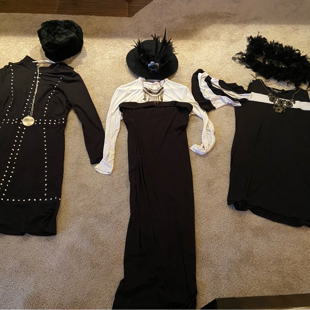 Multiple Schitts Creek Halloween Costumes